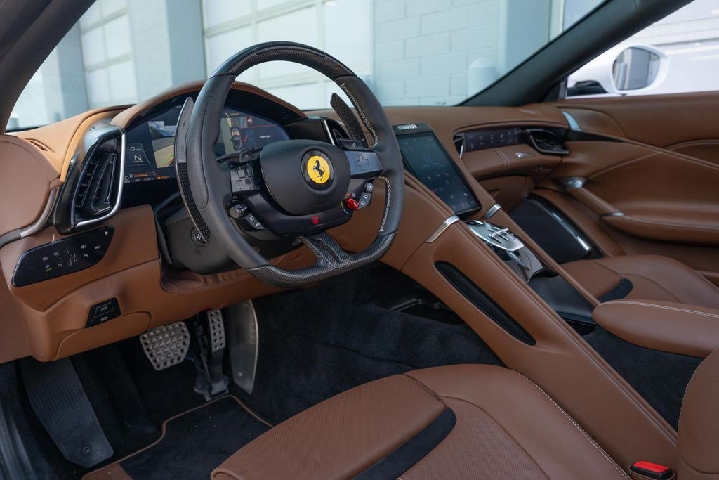 Used 2024 Ferrari Roma Spider RWD image 32