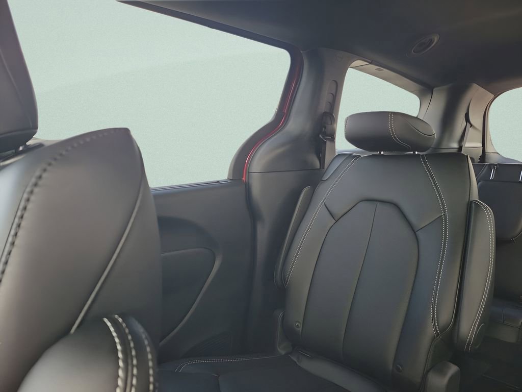 New 2026 Chrysler Voyager LX image 12