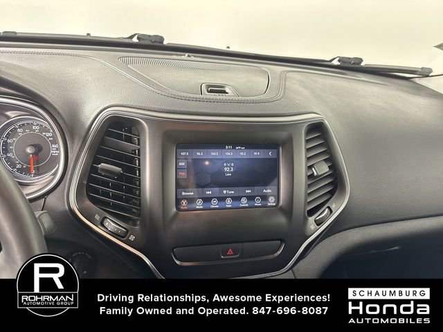 Used 2019 Jeep Cherokee Latitude w/ Cold Weather Group image 6