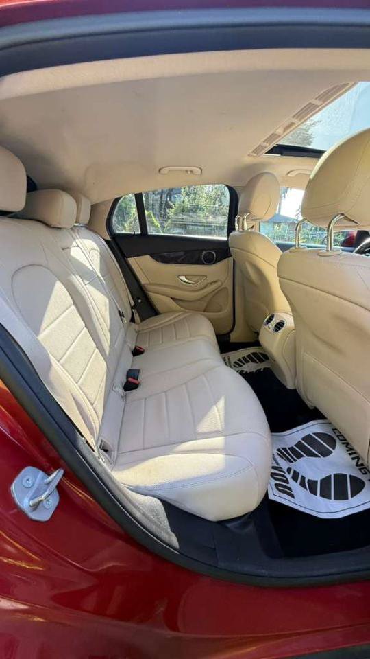 Used 2017 Mercedes-Benz GLC 300 4MATIC Coupe image 6