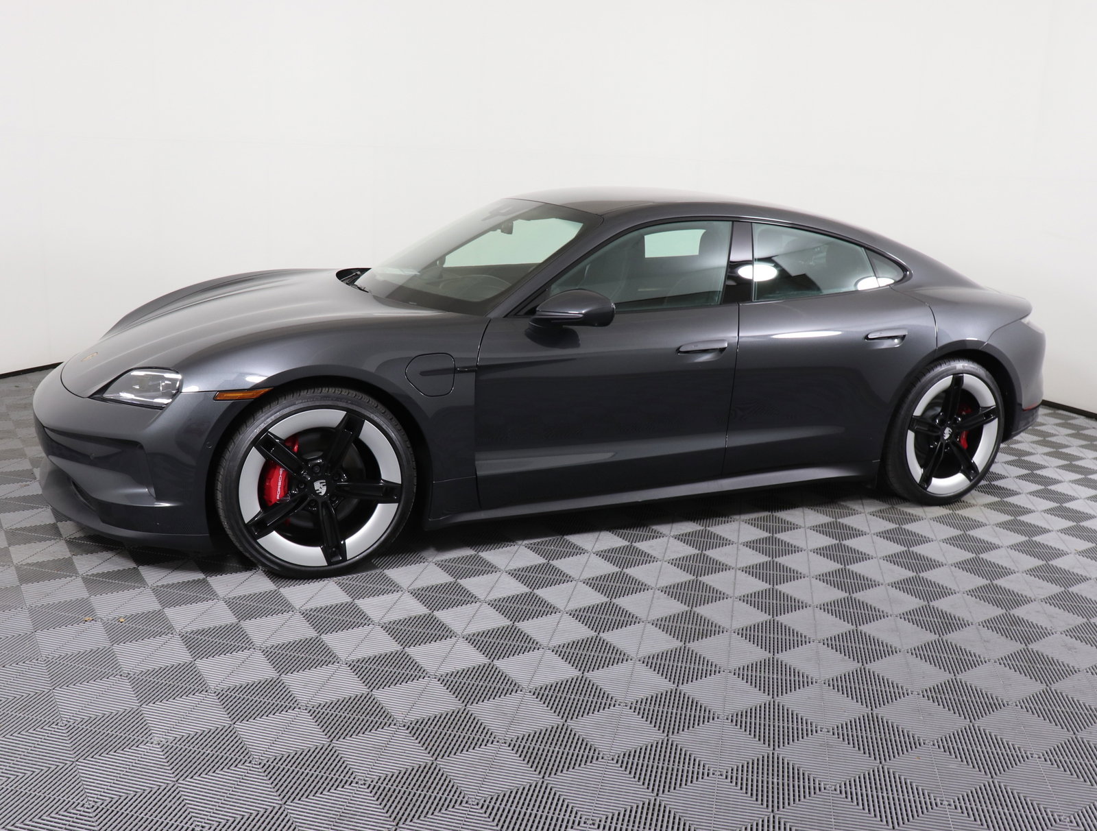 Used 2025 Porsche Taycan 4S image 2