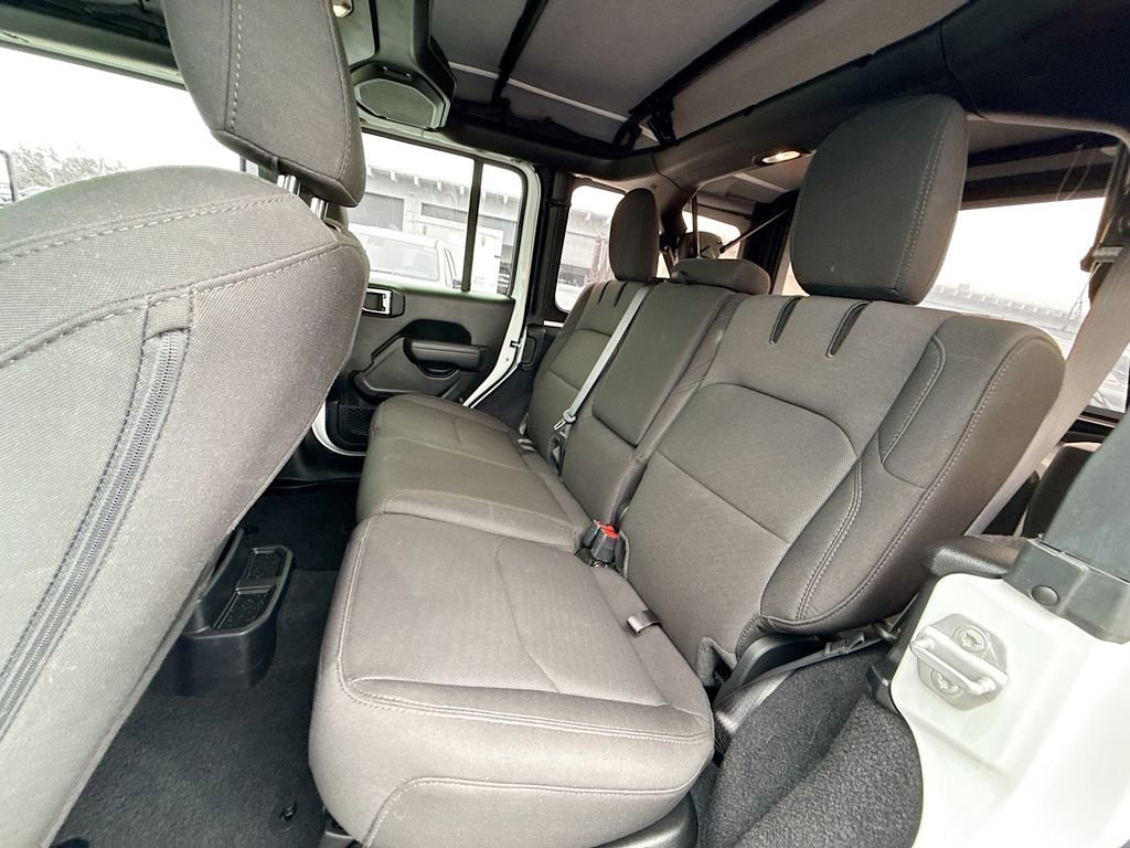 Used 2023 Jeep Wrangler Unlimited w/ Cold Weather Group image 27