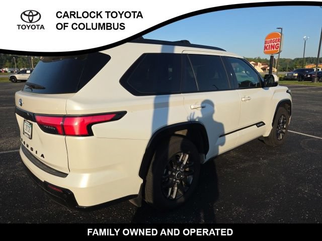 Used 2023 Toyota Sequoia Platinum AWD/4WD image 8