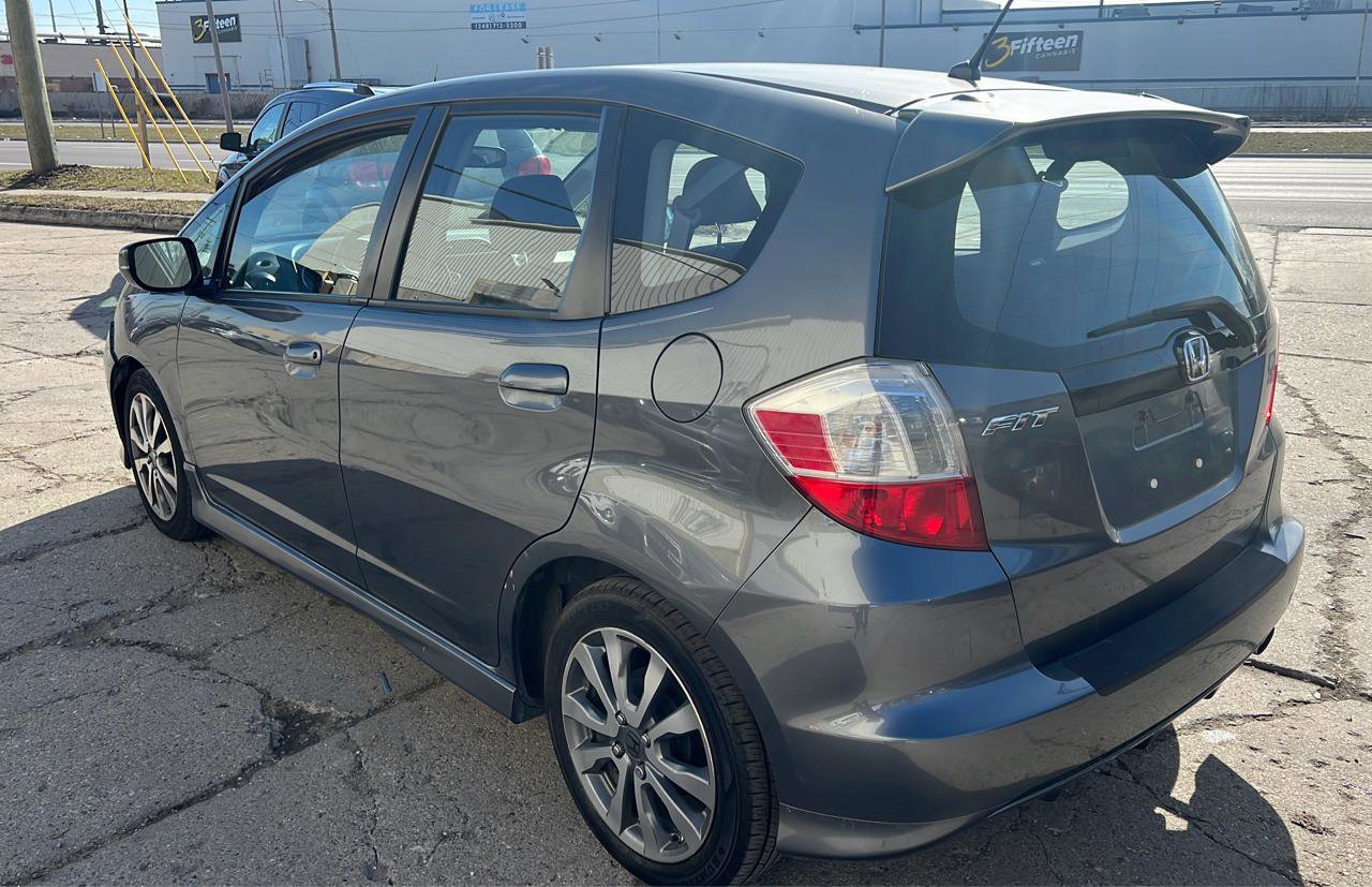 Used 2013 Honda Fit Sport image 6