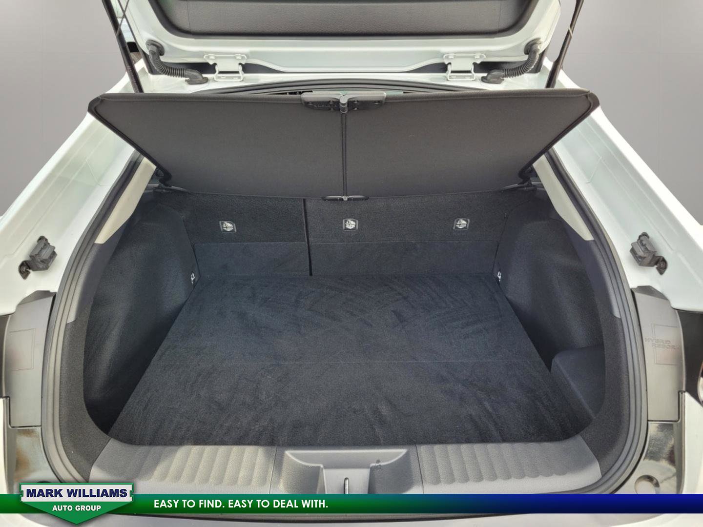 Used 2025 Toyota Prius XLE image 30