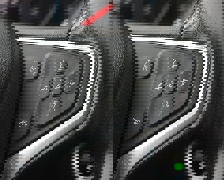 Used 2018 Chevrolet Equinox LT image 11