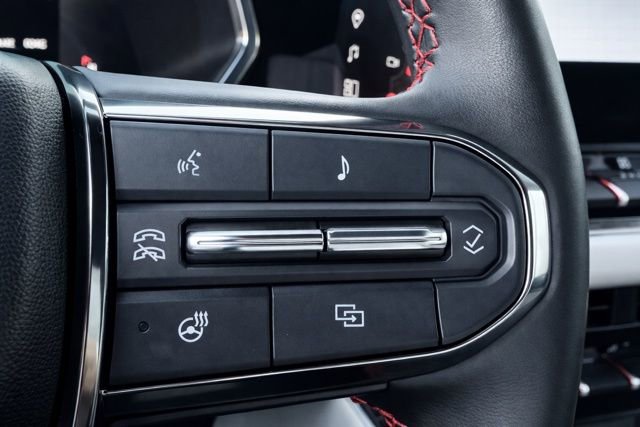 Used 2023 GMC Canyon AT4X image 35