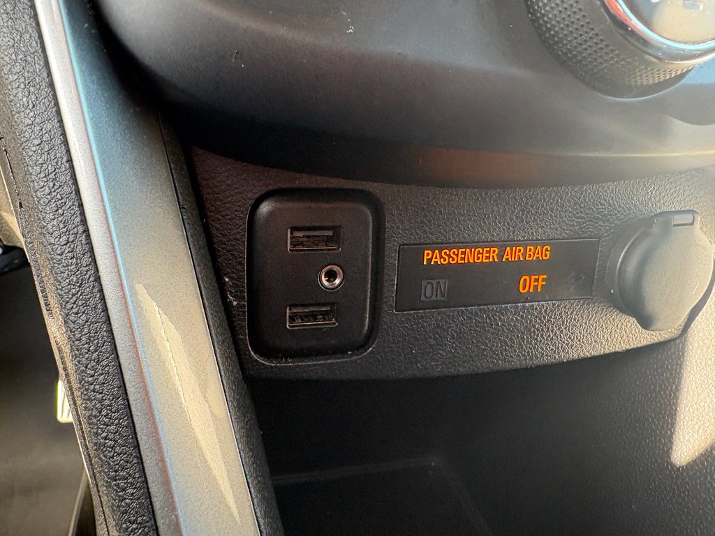 Used 2020 Chevrolet Trax LT w/ LT Convenience Package image 19