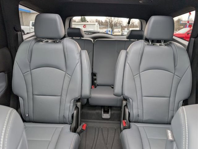 Used 2023 Buick Enclave Essence w/ Experience Buick Package image 16