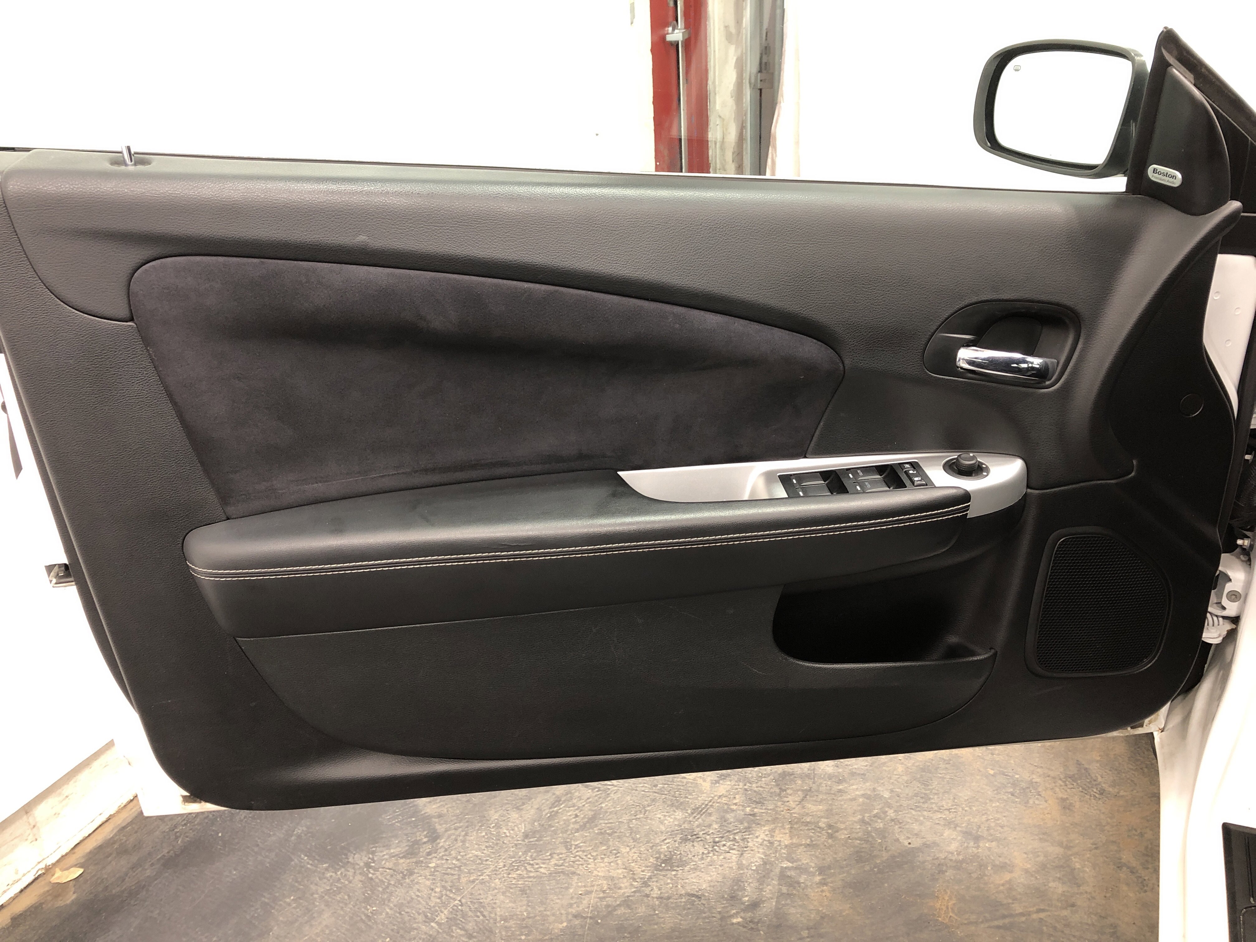 Used 2013 Chrysler 200 S image 19