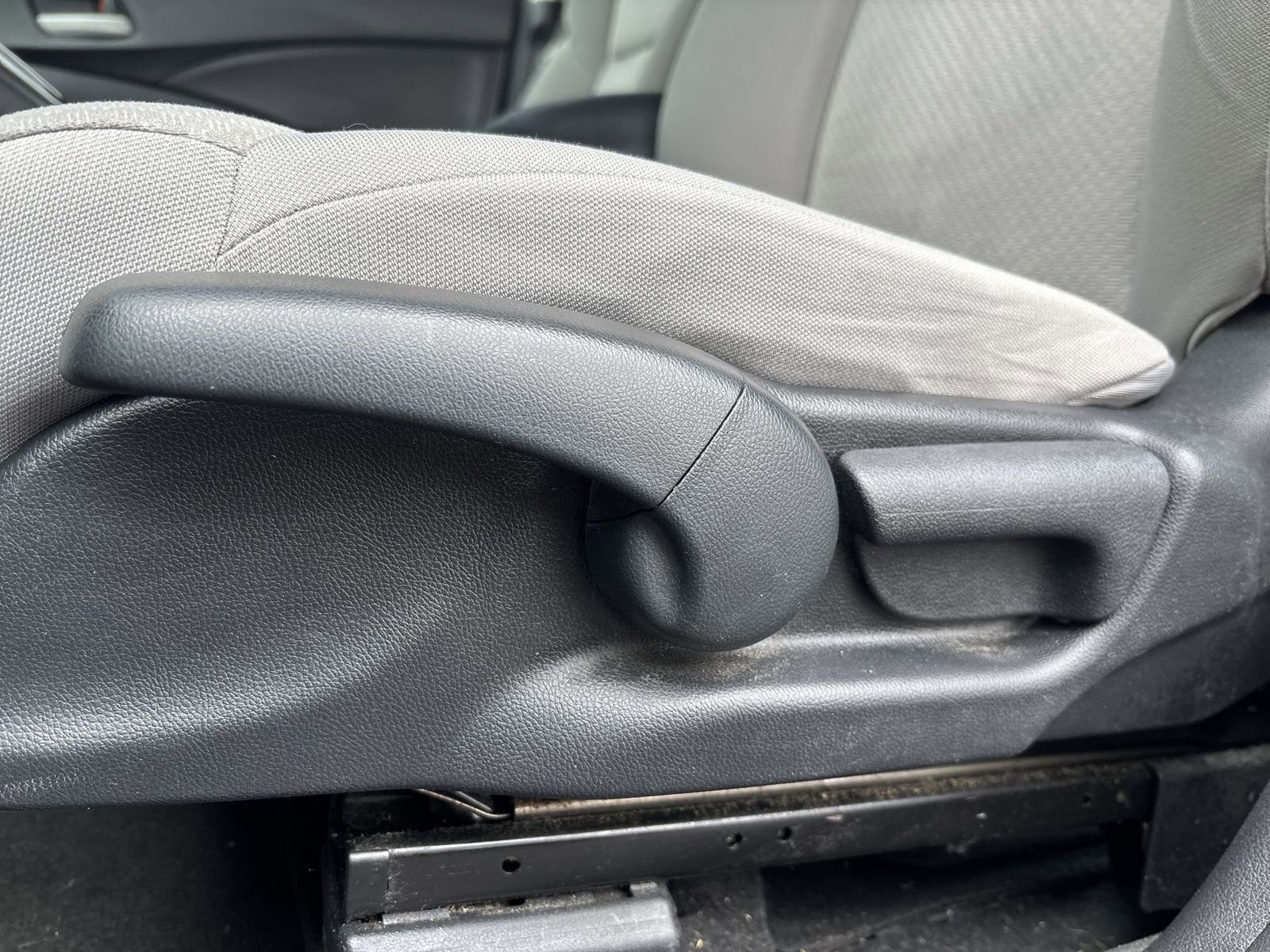 Used 2016 Honda CR-V LX image 13