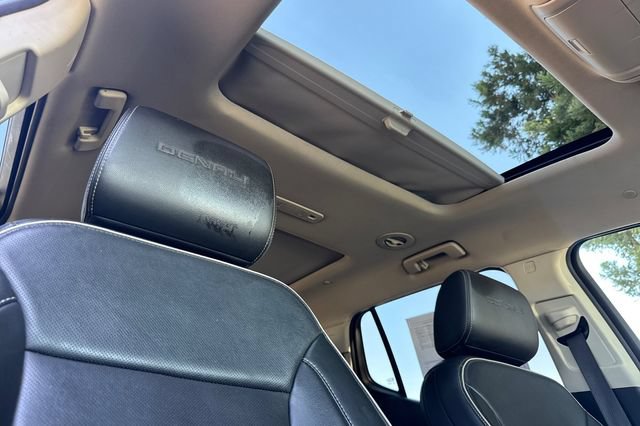 Used 2021 GMC Acadia Denali w/ Denali Technology Package FWD image 21