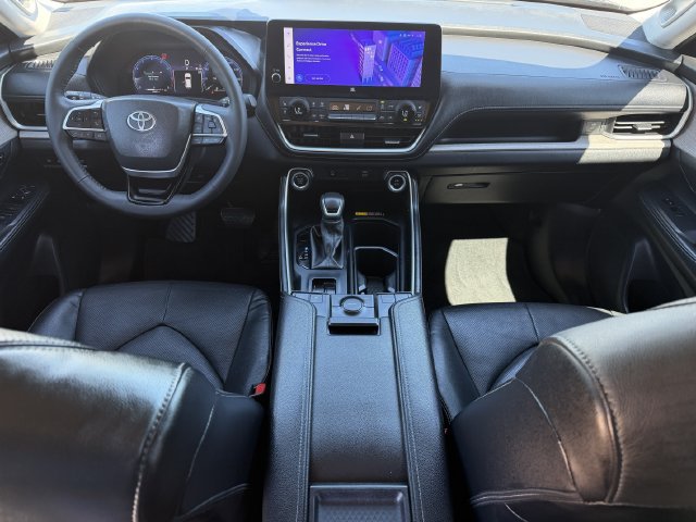 Certified 2024 Toyota Grand Highlander FWD image 10