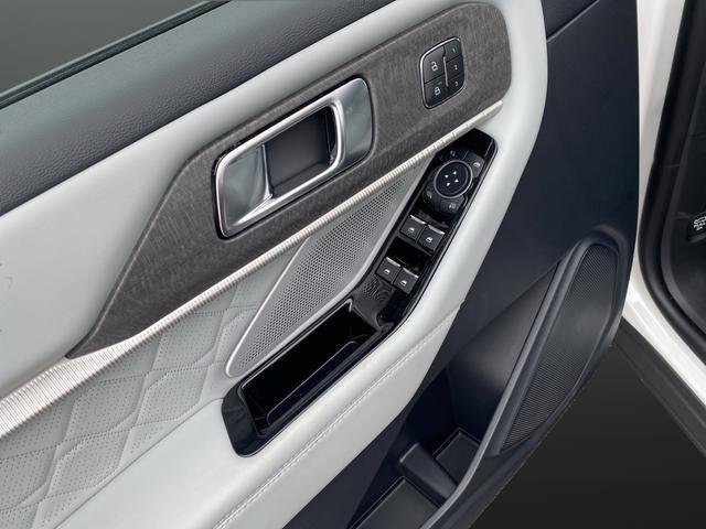 New 2026 Ford Explorer Platinum w/ LUX Leather Package image 29