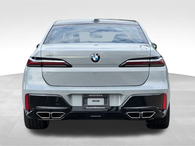 Certified 2024 BMW 760i xDrive image 7