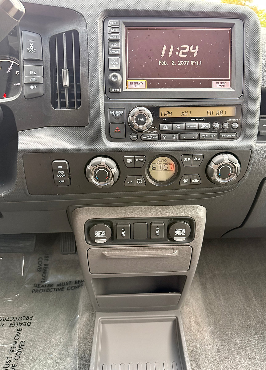 Used 2010 Honda Ridgeline RTL image 16