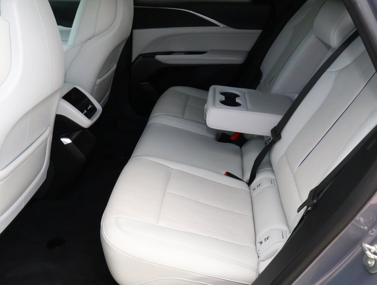 Certified 2024 Cadillac Lyriq Sport RWD image 25