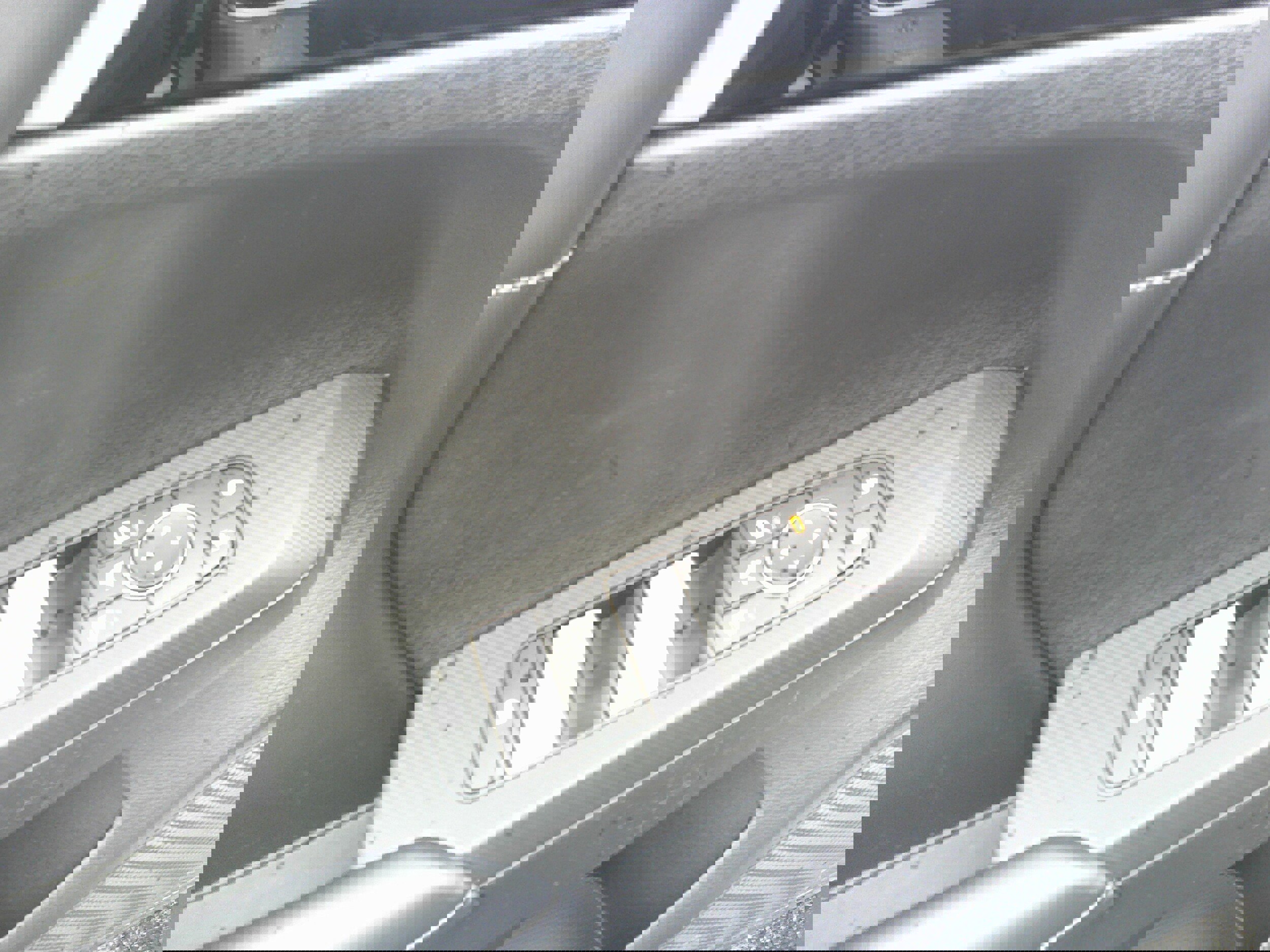 Used 2025 Mitsubishi Outlander SE image 16