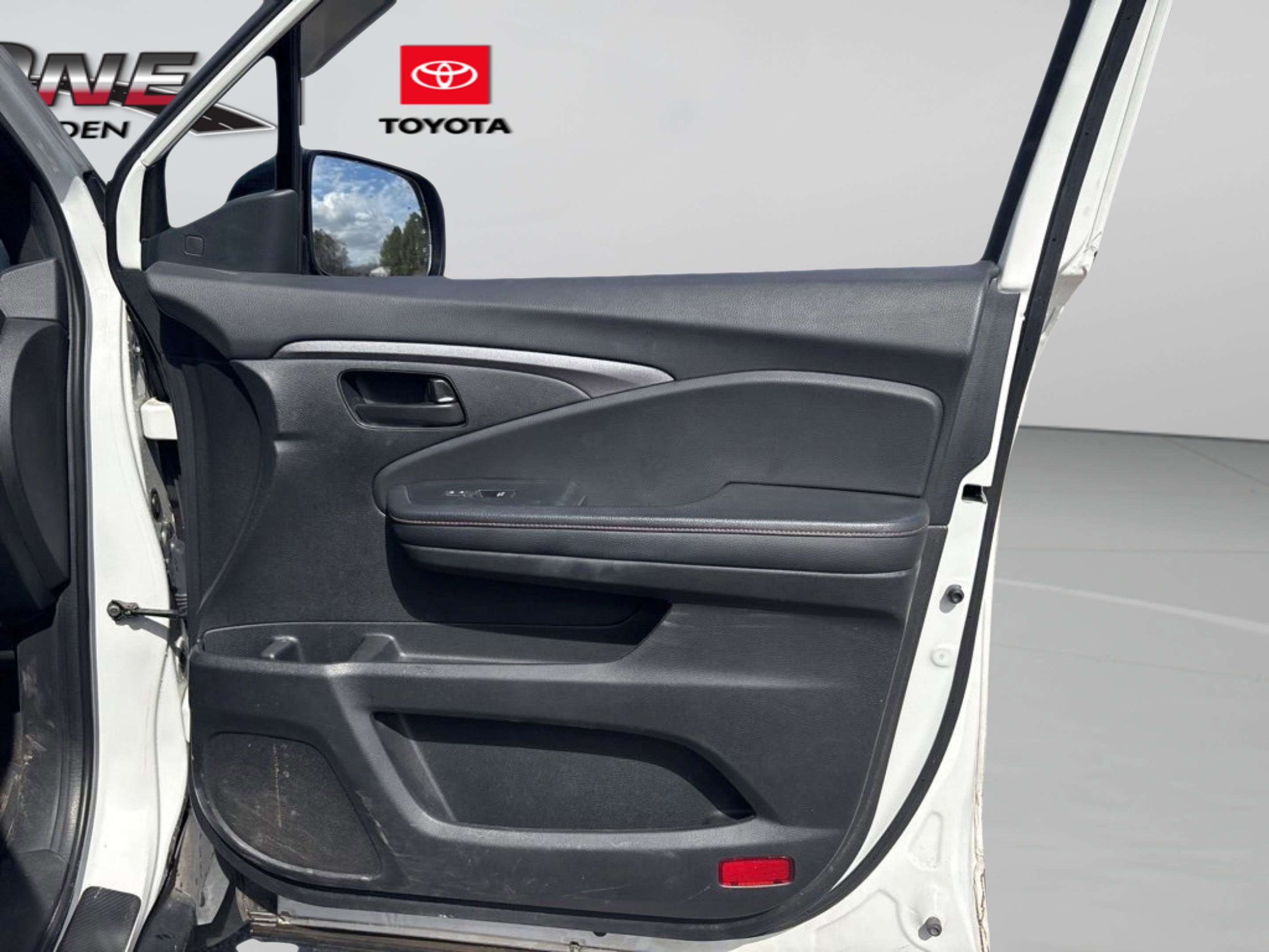 Used 2022 Honda Pilot TrailSport image 53