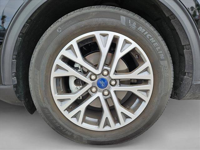 Used 2022 Ford Escape SEL w/ Technology Package FWD image 21