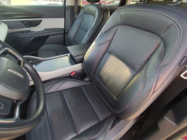 Used 2024 Lincoln Nautilus Reserve AWD/4WD image 21