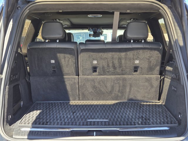 Used 2022 Jeep Grand Wagoneer Series III w/ Rear Seat Video Group 1 image 10