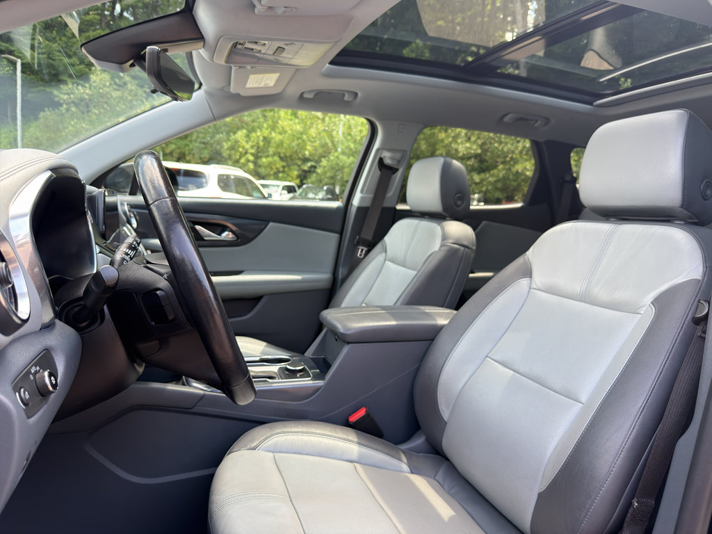 Used 2019 Chevrolet Blazer LT w/ Sun and Wheels Package FWD image 11