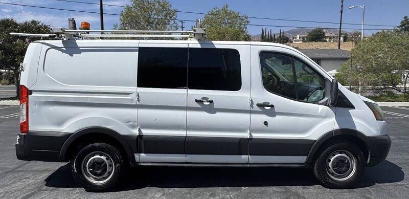 Used 2016 Ford Transit 150 130 Low Roof RWD image 4