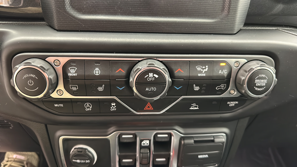 Used 2023 Jeep Wrangler Unlimited Sport AWD/4WD image 20