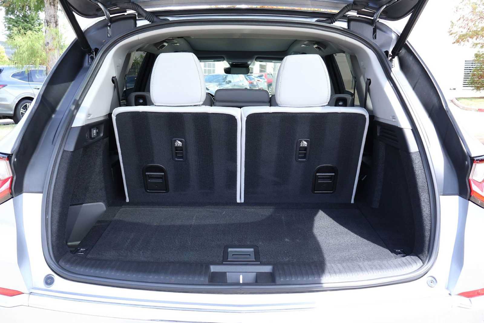 Certified 2026 Acura MDX w/ Technology Package FWD image 19