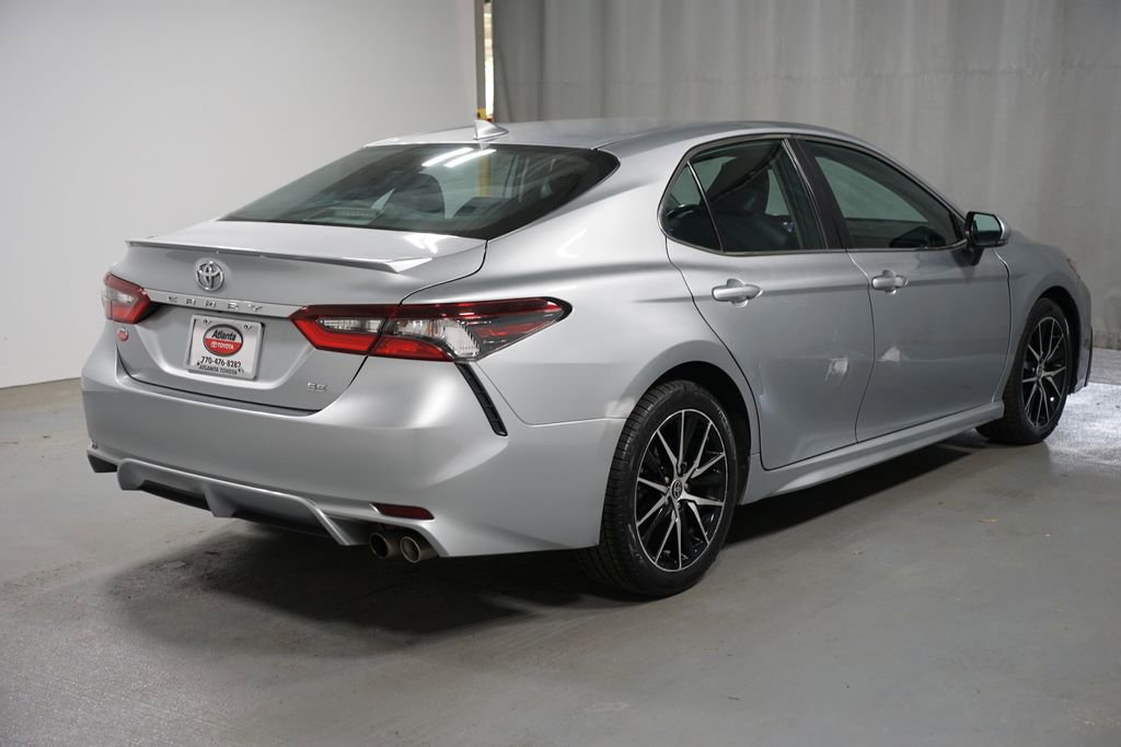 Used 2023 Toyota Camry SE FWD image 8