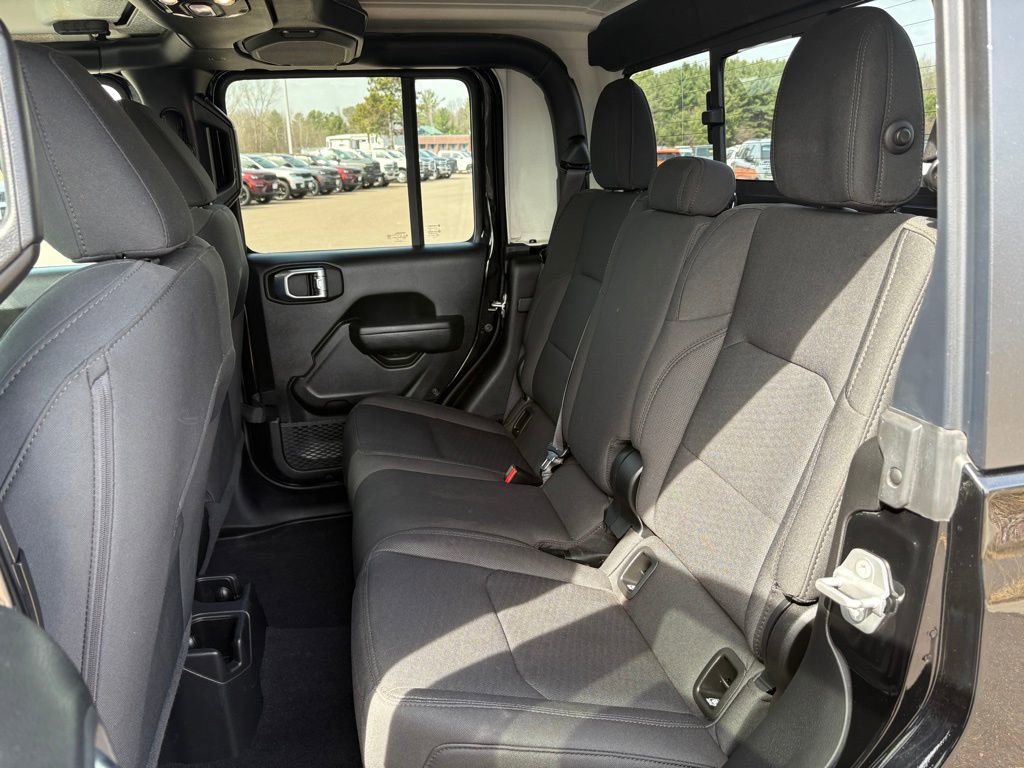 Used 2022 Jeep Gladiator Sport image 13