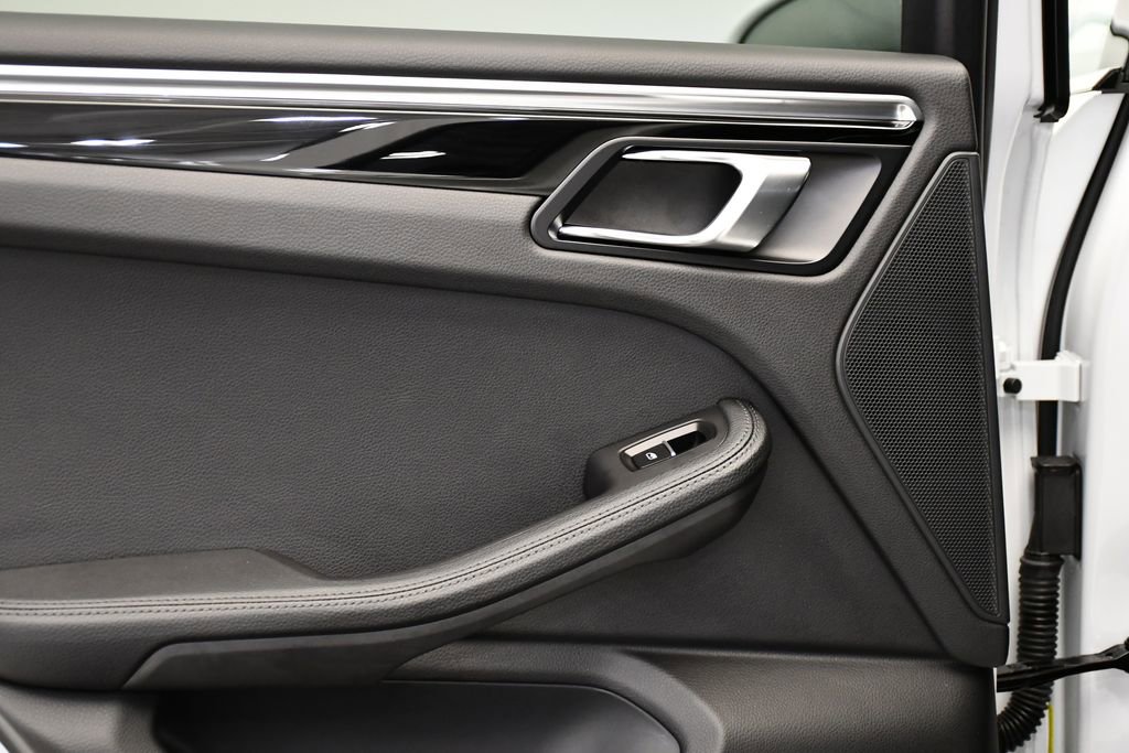 Used 2024 Porsche Macan S image 44