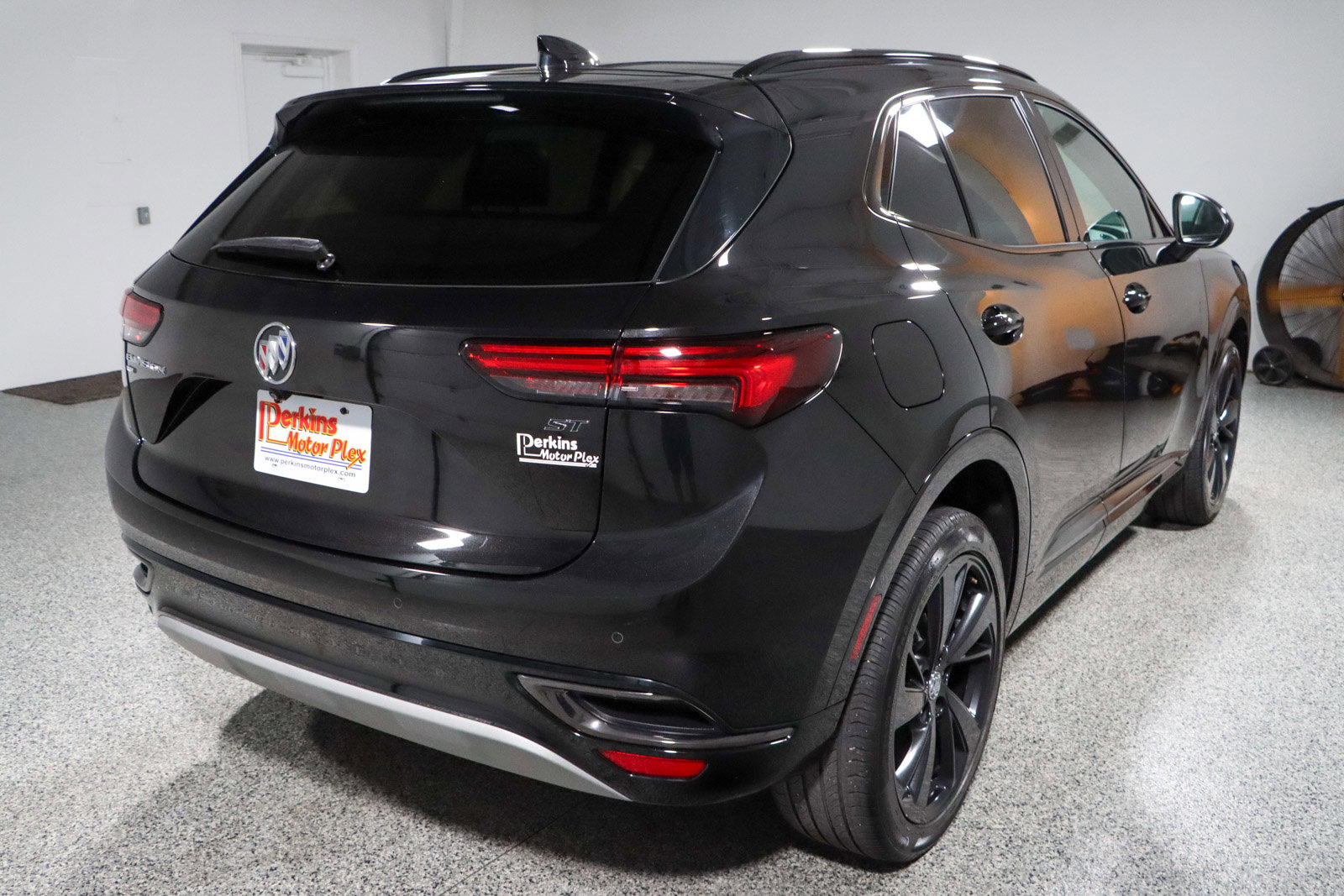 Used 2023 Buick Envision Essence w/ Sport Touring Package AWD/4WD image 7