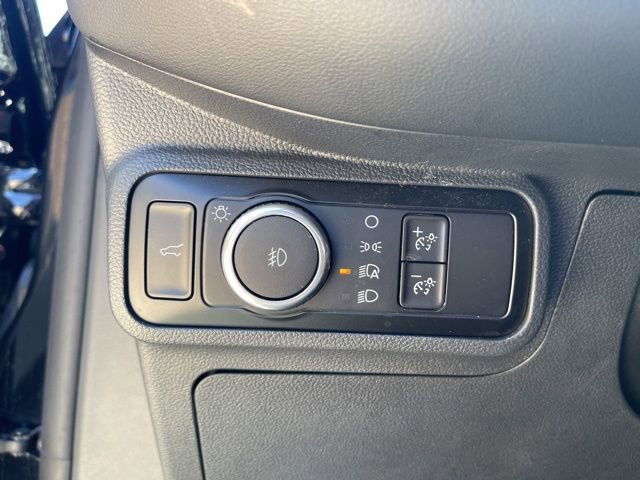 Used 2025 Ford Explorer ST-Line w/ ST-Line Street Pack AWD/4WD image 14