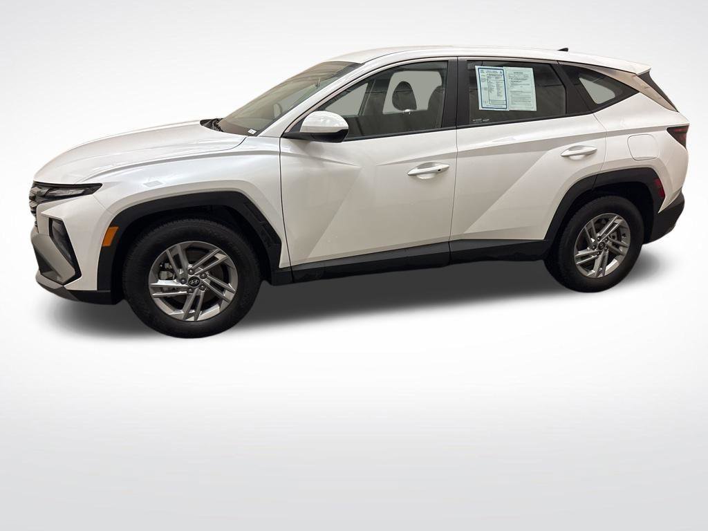 New 2025 Hyundai Tucson SE image 8