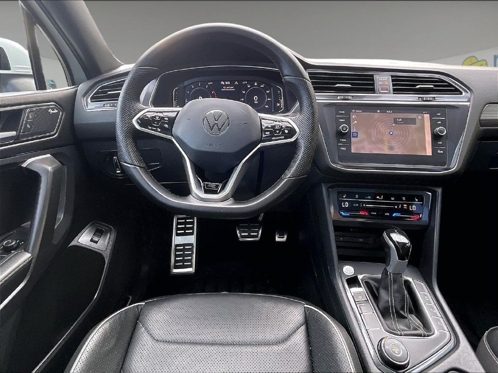 Used 2024 Volkswagen Tiguan SEL R-Line AWD/4WD image 17