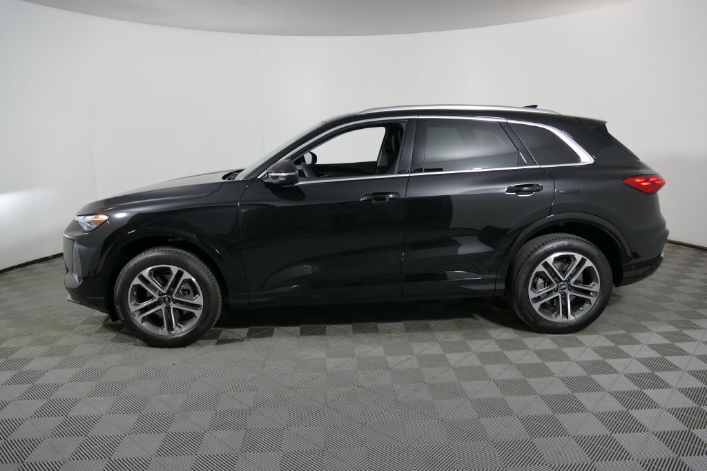 Certified 2025 Audi Q5 Premium w/ Convenience Package AWD/4WD image 6