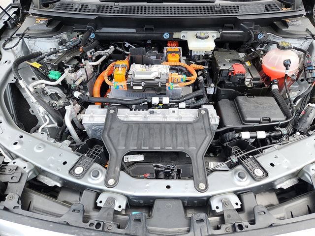 Certified 2025 Cadillac Optiq Luxury 2 AWD/4WD image 28