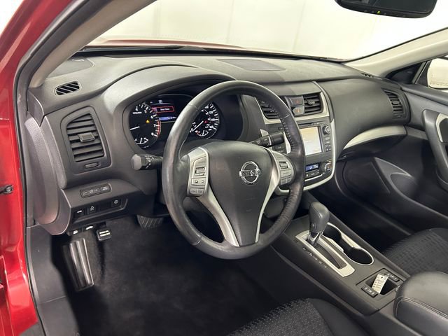 Used 2017 Nissan Altima 2.5 SV w/ Convenience Package image 14