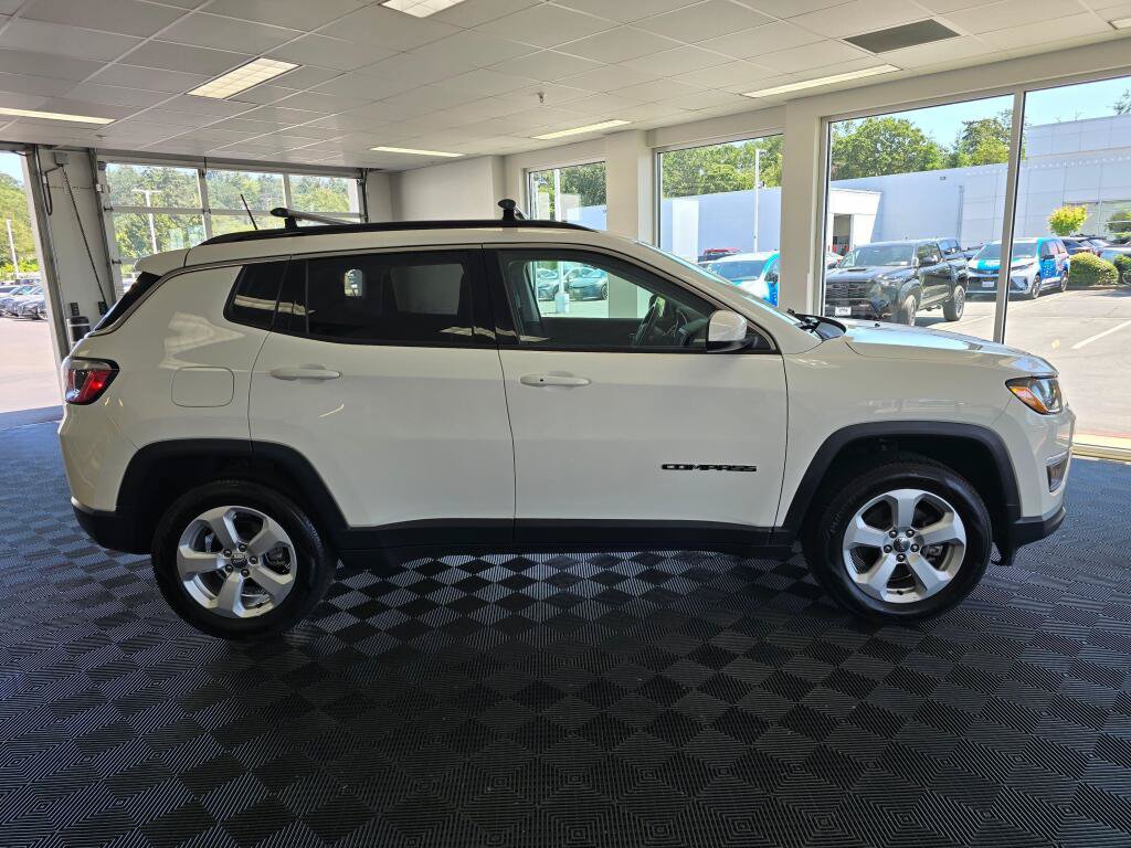 Used 2020 Jeep Compass Latitude AWD/4WD image 2