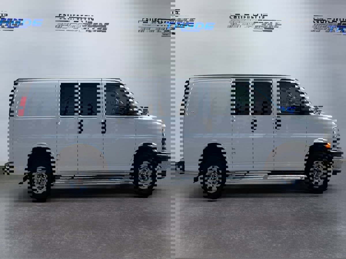 Used 2024 GMC Savana 2500 w/ Driver Convenience Package image 4