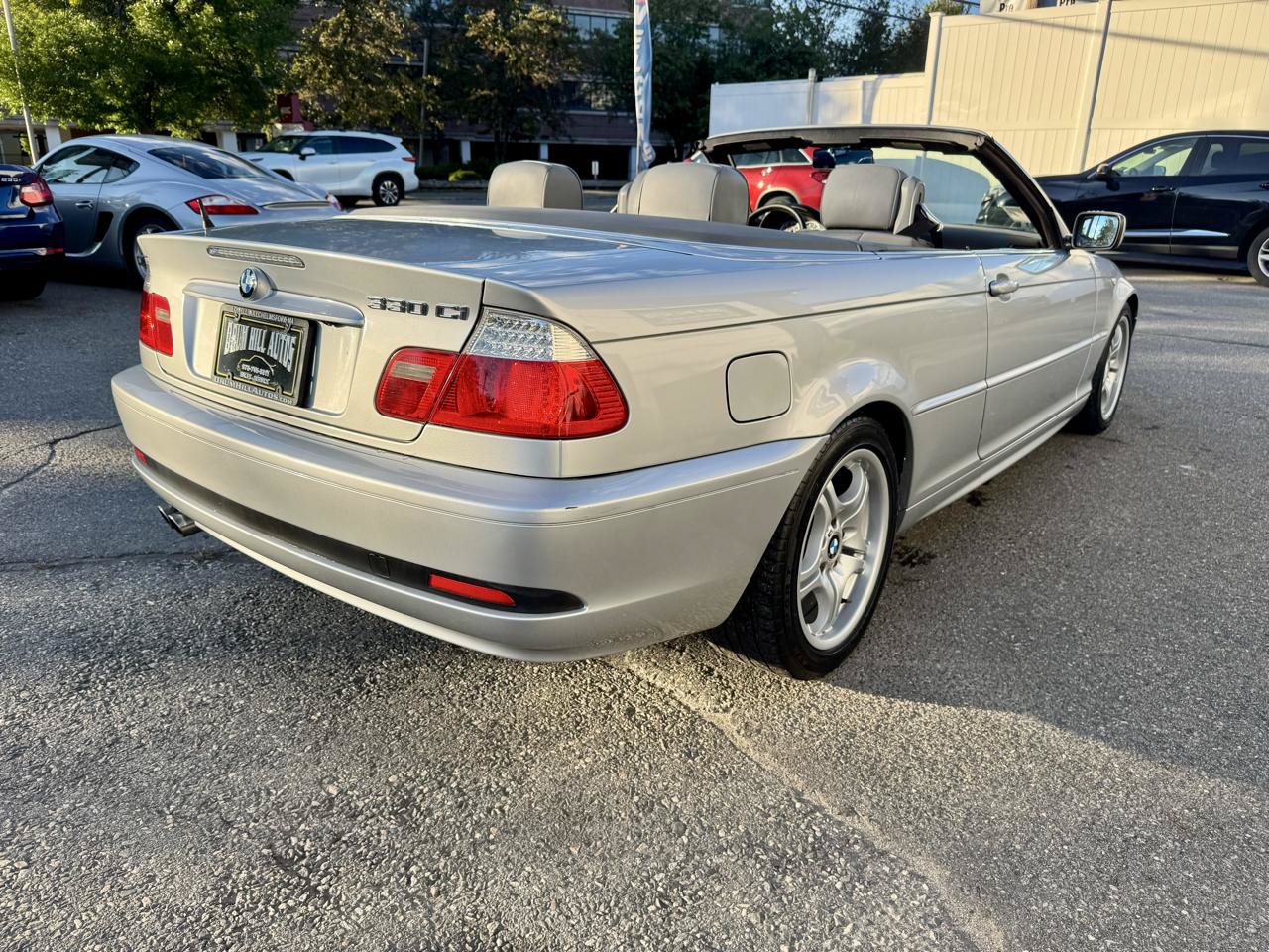 Used 2004 BMW 330Ci Convertible RWD image 10