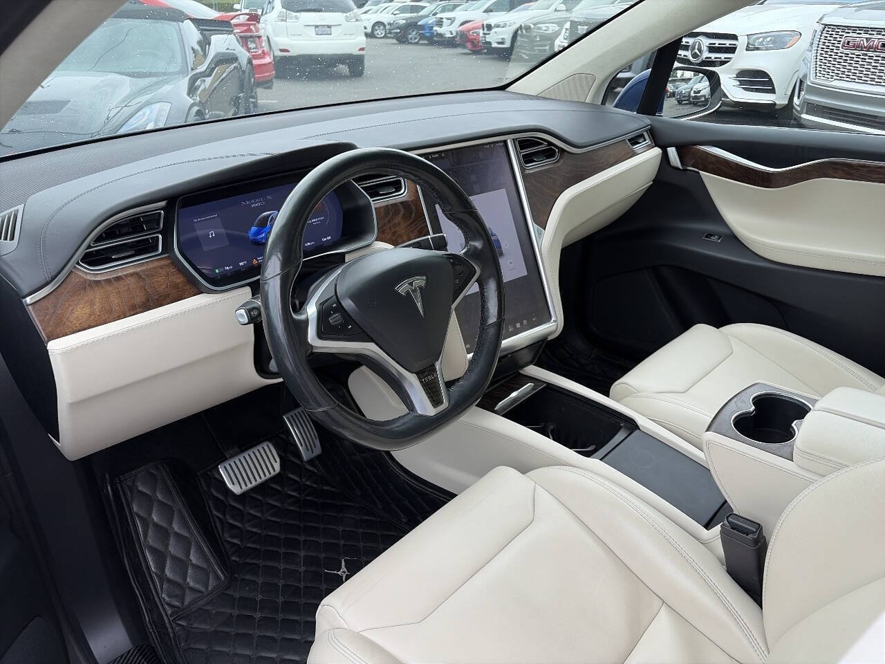 Used 2017 Tesla Model X 100D AWD/4WD image 30