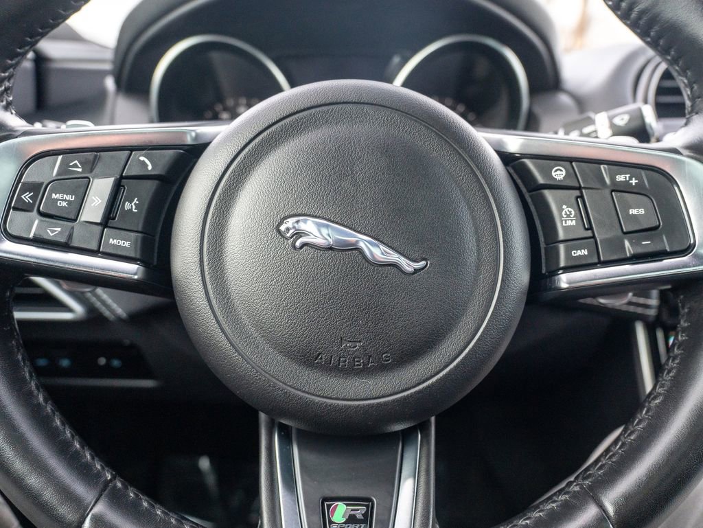 Used 2019 Jaguar XE R-Sport image 15