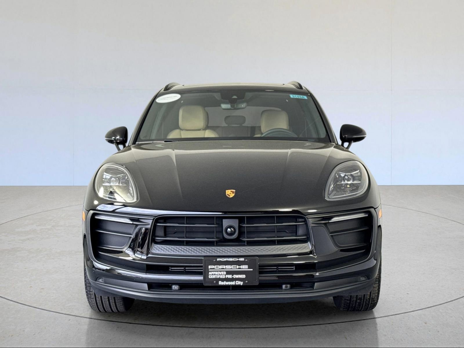 Certified 2025 Porsche Macan image 11