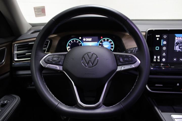Used 2024 Volkswagen Atlas SE image 26
