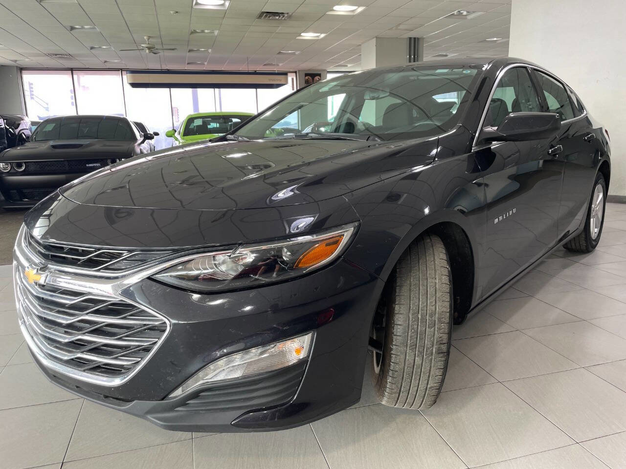 Used 2023 Chevrolet Malibu LT image 3