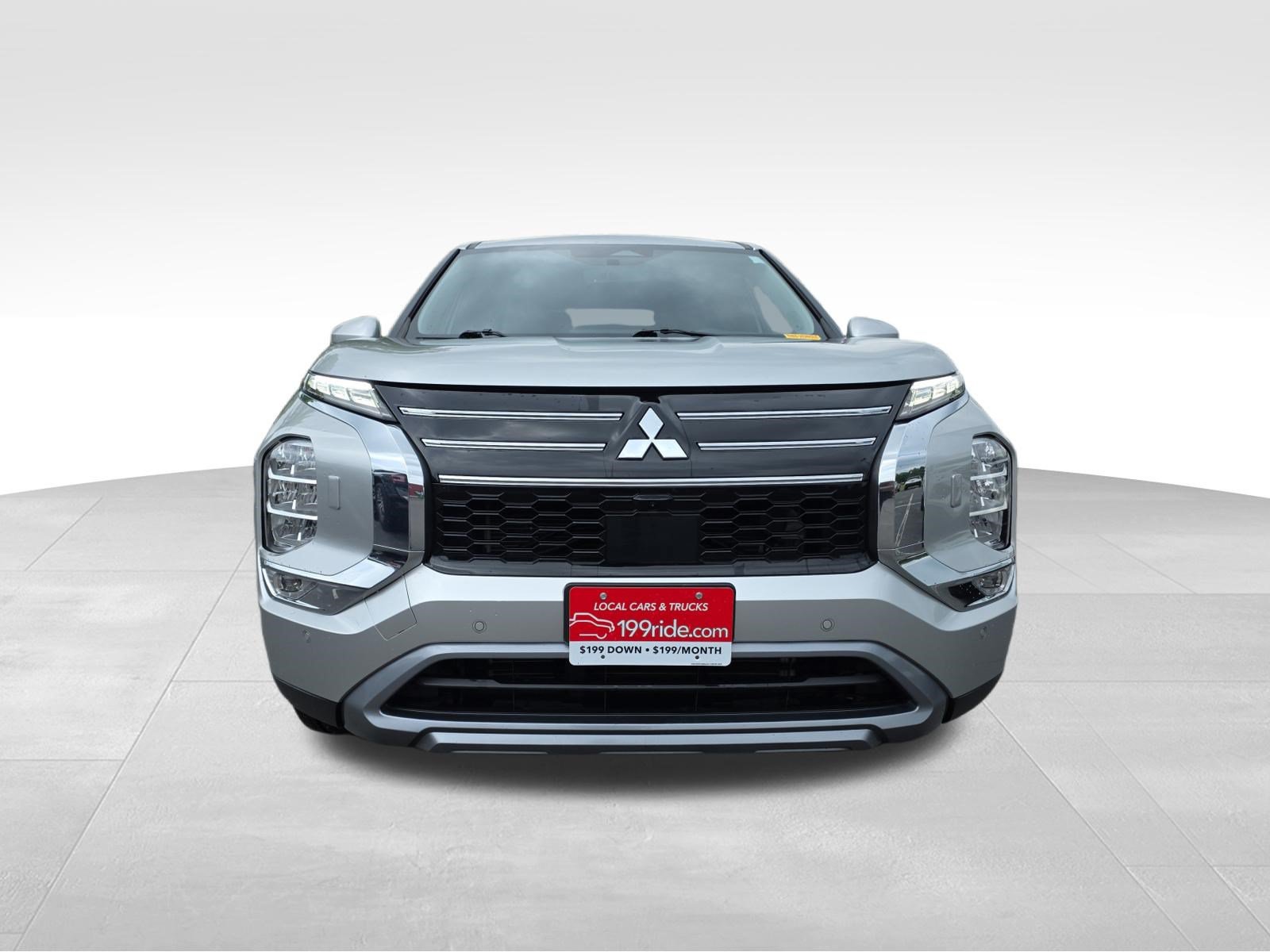 Used 2025 Mitsubishi Outlander SE AWD/4WD image 5