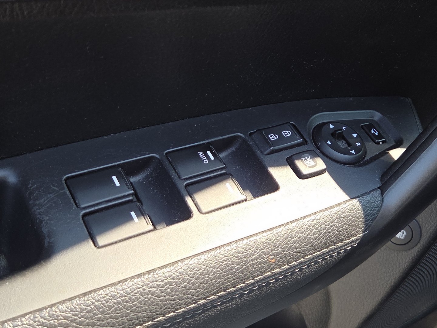 Used 2013 Kia Sorento EX w/ Premium Plus Pkg FWD image 23
